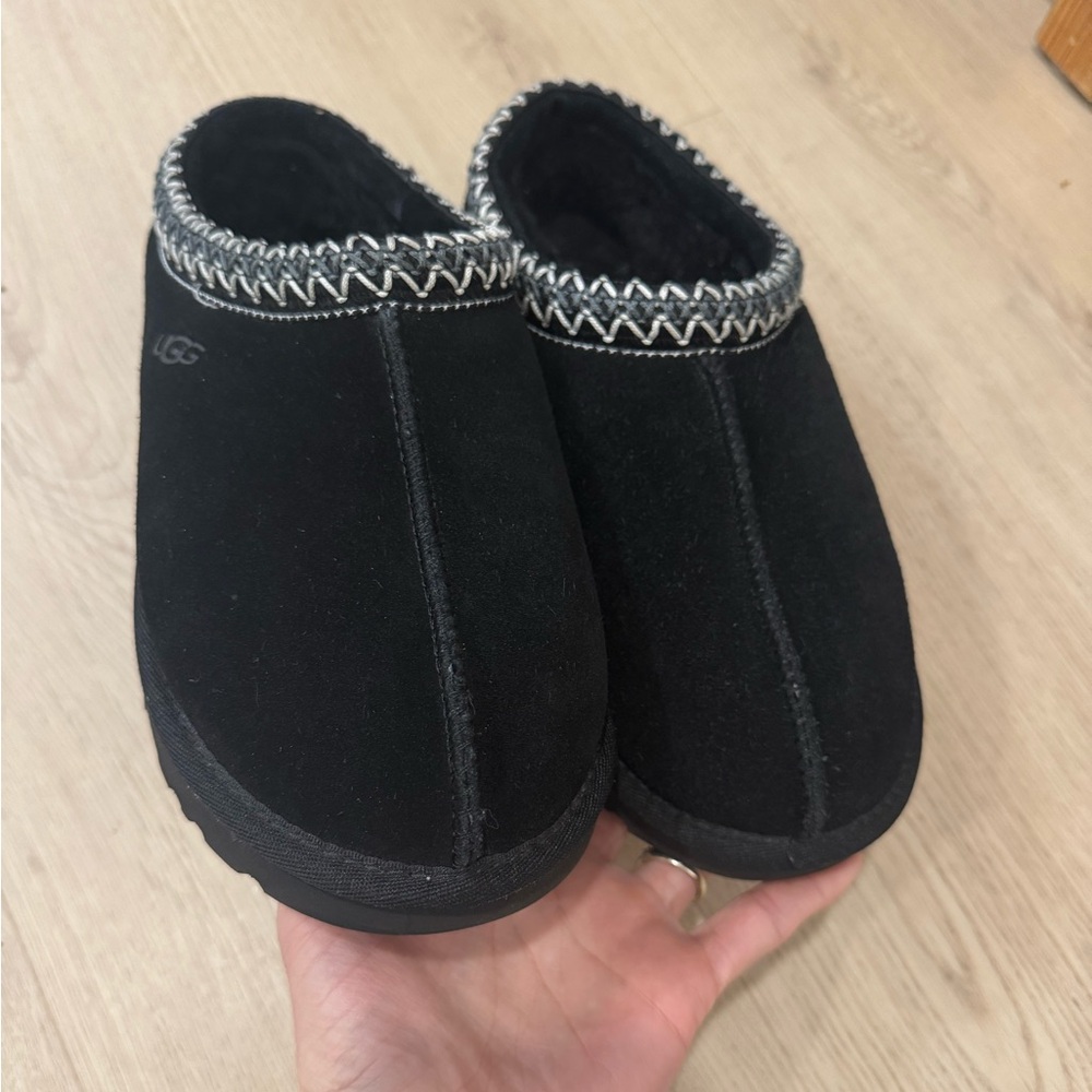 UGG Tasman black slippers size 7